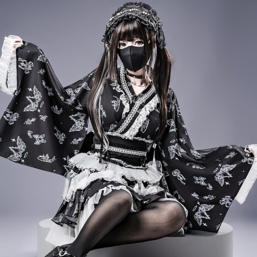 和ゴシック｜天使の羽プリント 和洋折衷セットアップ 羽織×スカート
