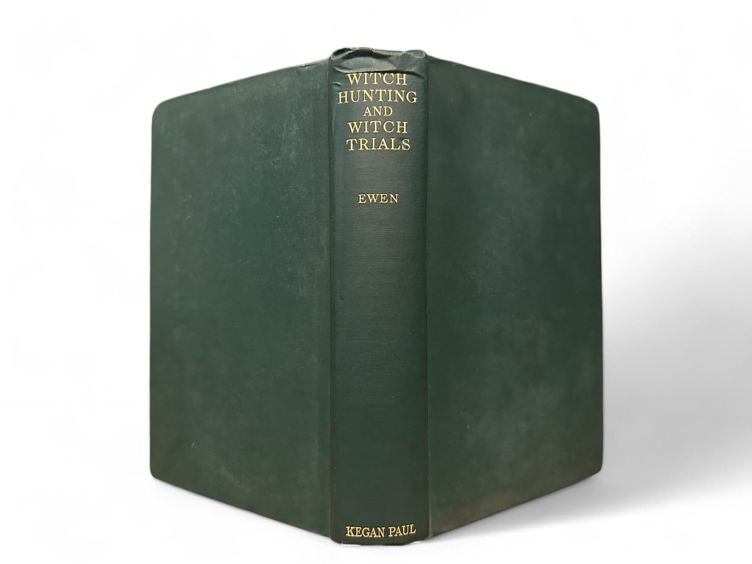 【SS126】【FIRST EDITION】Witch Hunting and Witch Trials The Indictments for Witchcraft from the Records of the 1373 Assizes Held from the Home Court A.D. 1559-1736(1929)/C L'Estrange Ewen