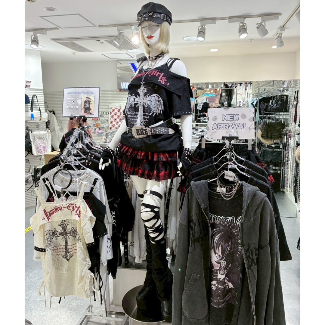 【未使用】CLAN クラン DIVA&DANIEL スキントップスclan 7/10新着】クロスWINGギャザーオフショルトップス | VOLCAN&APHRODITE