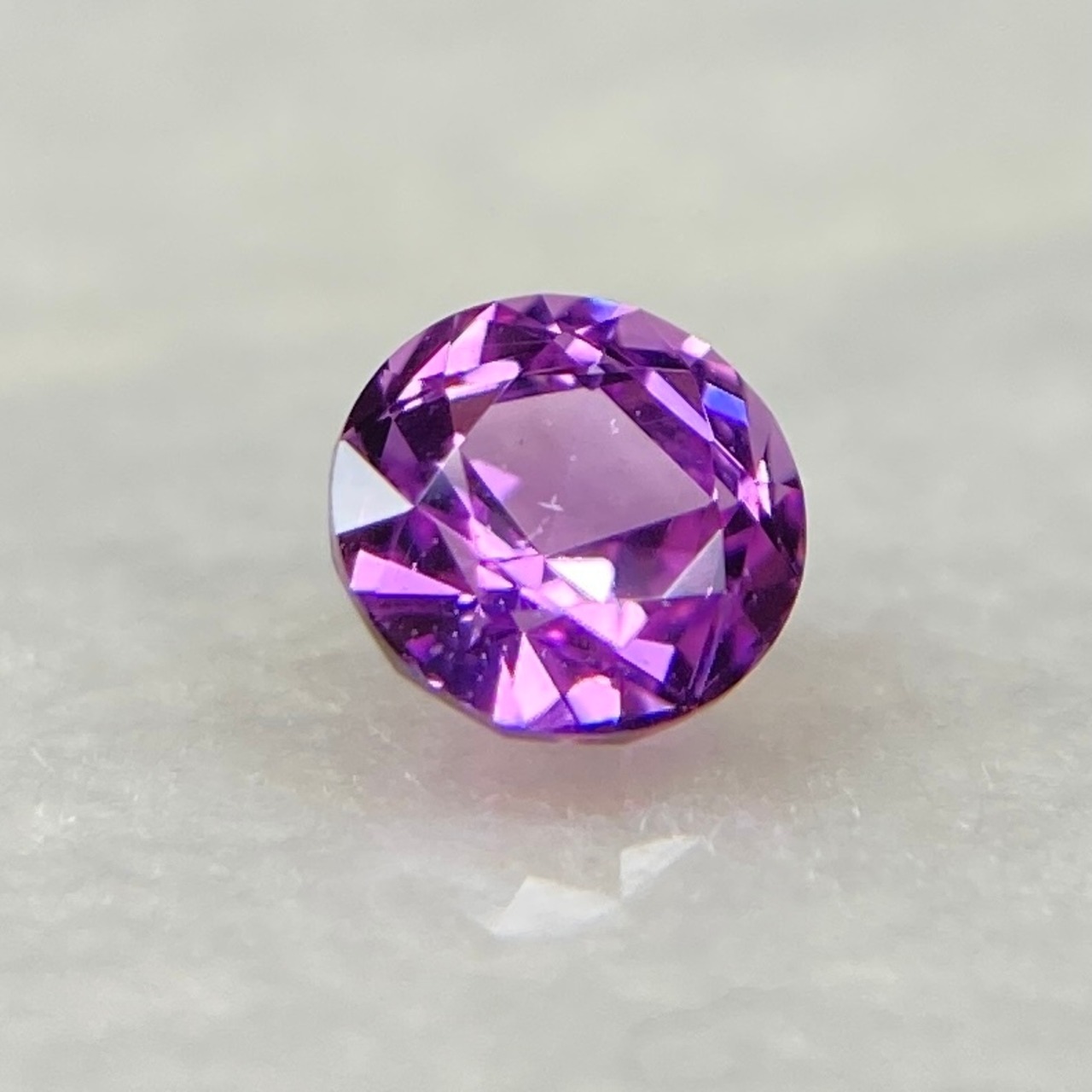 ローズカットサファイア  約3.4mm*2.3mm r-0296
