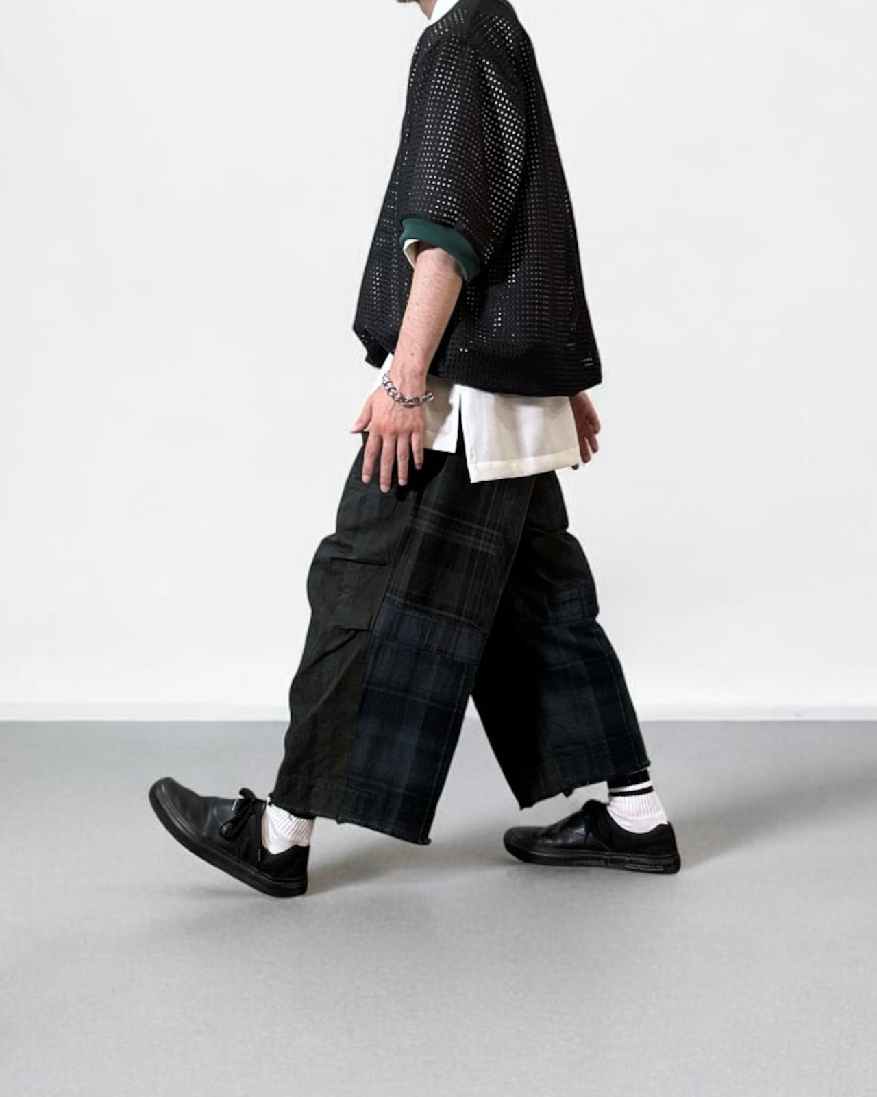 MK26S-C-23  TIME LEAP-TEE  #BLK