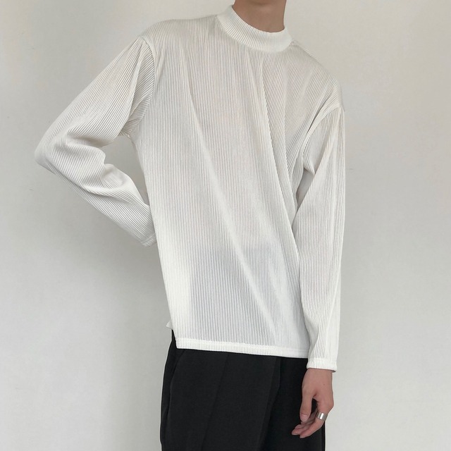 MION上品な質感のハーフネックTシャツ