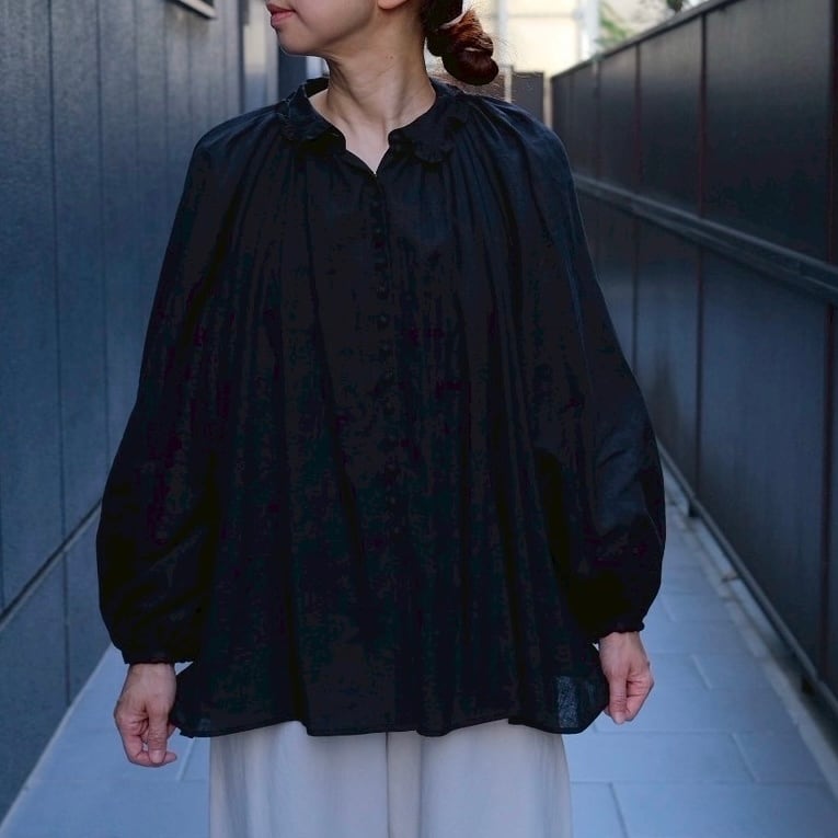 トップス Bilitis dix-sept ans. Voil Tucked Blouse Bilitis dix-sept ans(ビリティスディセッタン) Dot Lace