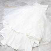 ウエディングドレス ドレス ワンピース 結婚式 ウェディング 白 日本製 リボン パール パーティ 発表会 チュール 無地 前撮り 衣装 ホワイト系 おしゃれ 上品 高級感 結婚式用ドレス シンプル ドレスアップ フォーマル 結婚式衣装 結婚パーティー 婚礼 ドレープデザインシルエット美しい ウエストリボン