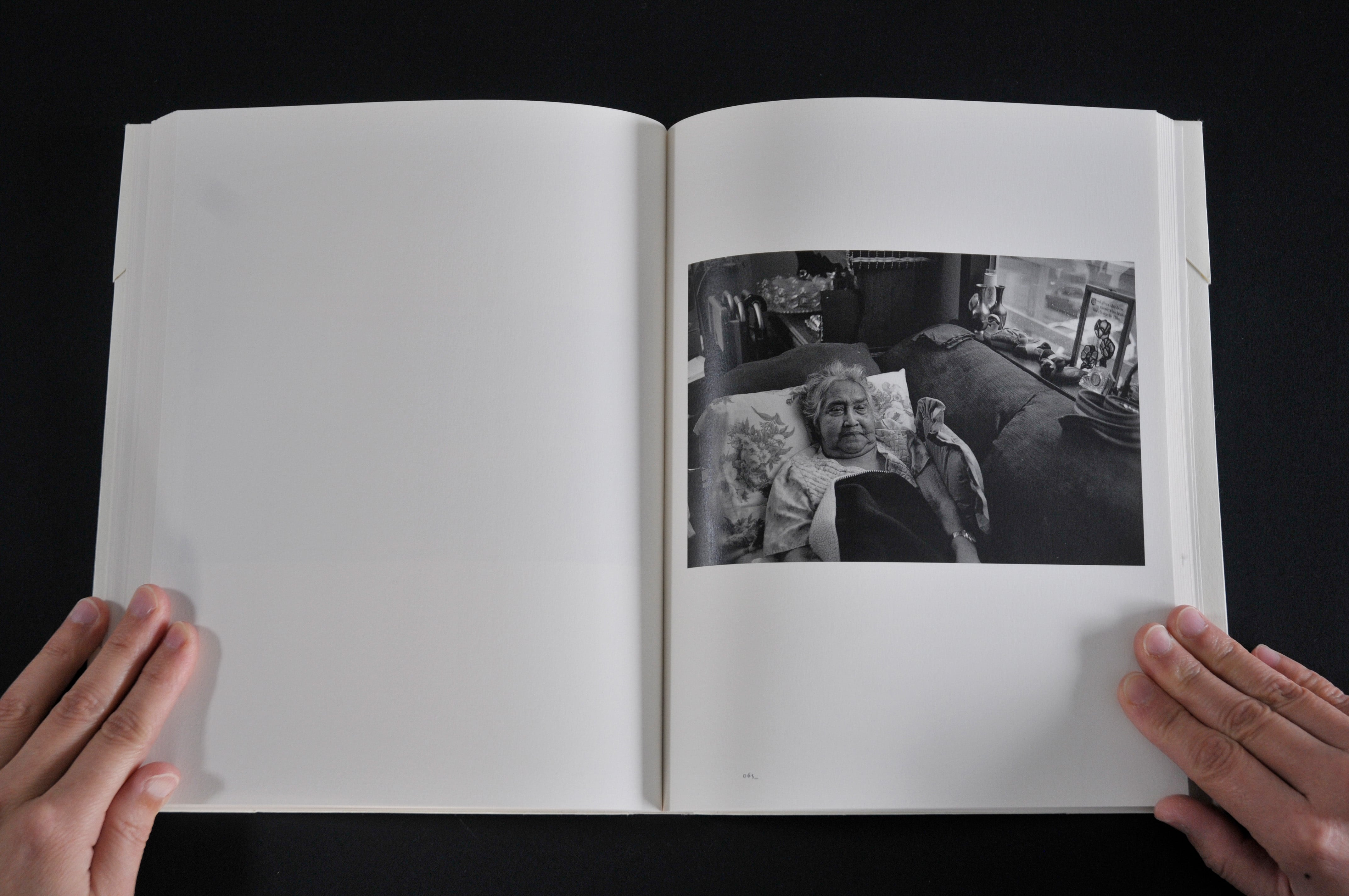 The Myth｜赤阪友昭写真集 | 松本工房ウェブサイト