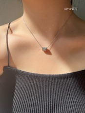 Square zirconia necklace