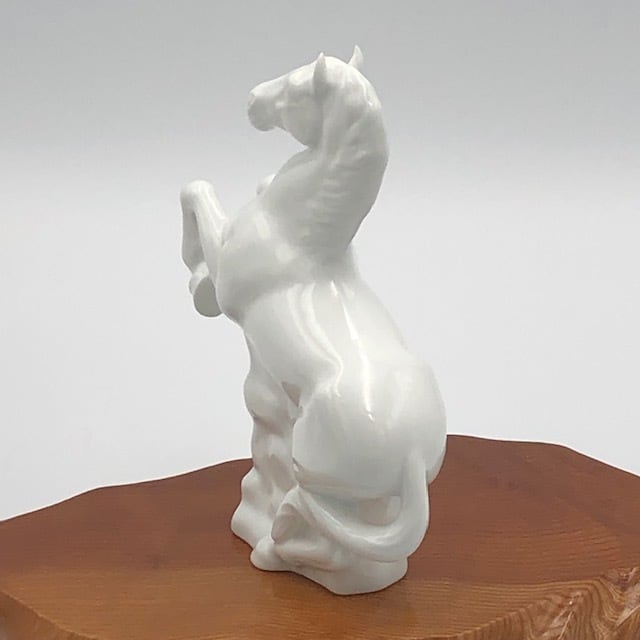 有田焼 白磁干支置物 午 | 有田焼ショップ まるとも陶磁器