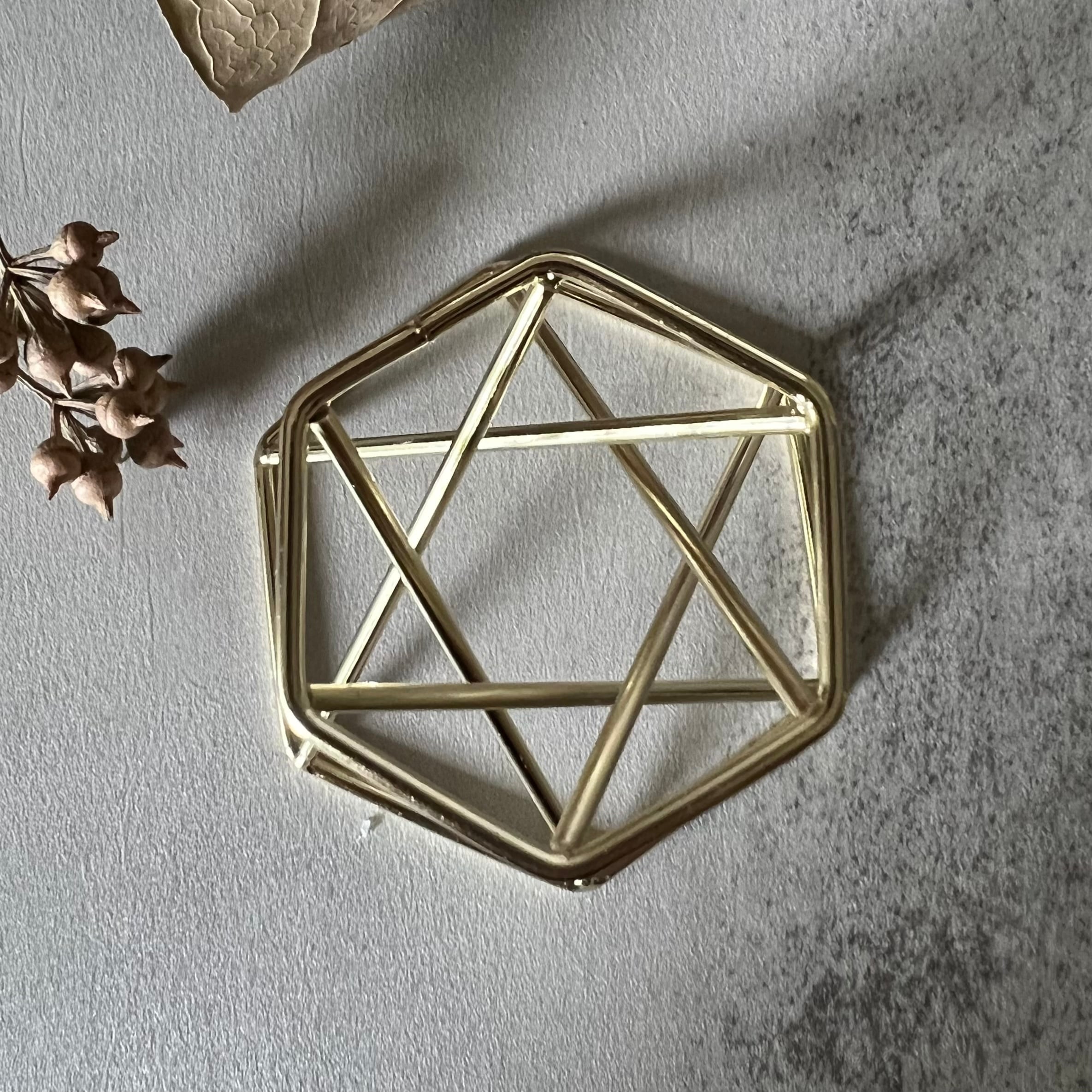 六芒星の天然石台座｜ヘキサグラムモチーフのインテリア台座