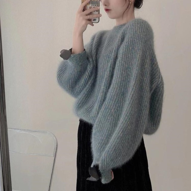 トップス セーター 袖あり 長袖 ラウンドネック ストレート Iライン リボン ふわふわ 伸縮性 ニット かわいい 大人可愛い 大人 上品 おしゃれ お洒落 大人可愛い 大人女子 こなれ感 ラブリー キュート ガーリー 個性的 存在感 とろみ感 抜け感 無地 秋 冬 クリスマス バレンタイン 10代 20代 30代 レディース 女性用 ママ 学生 通学 デート お出かけ 女子会 休日 イベント 旅行 普段使い 暖かい モテ S M L XL 青 ブルー 紫 パープル