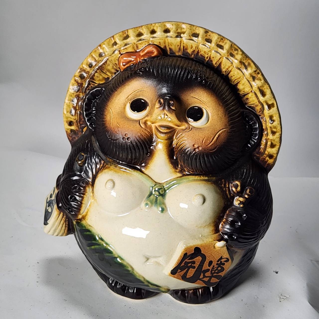 お願い狸メス 7号 （信楽焼き・陶器・たぬき・タヌキ・置物・B083-06