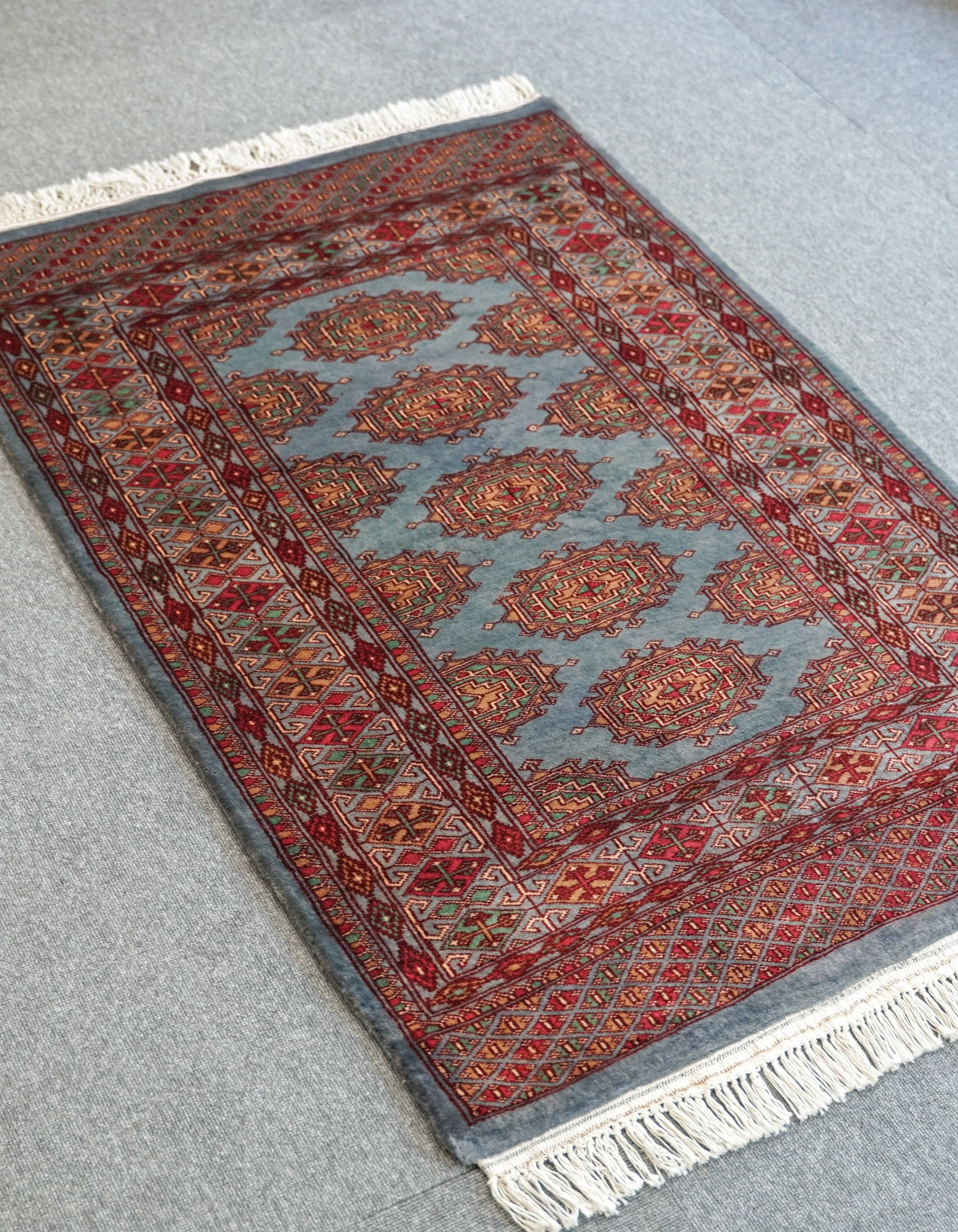 ボハラデザイン パキスタン 手織り絨毯 192×125cm