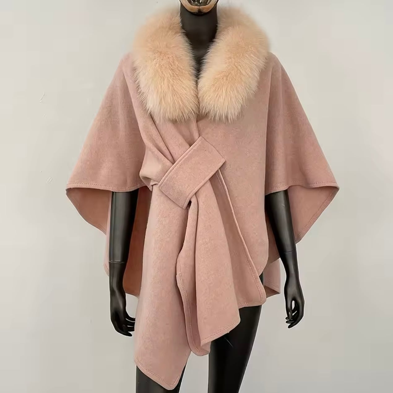 High-quality fur cape《 即日発送 》 | CLARA
