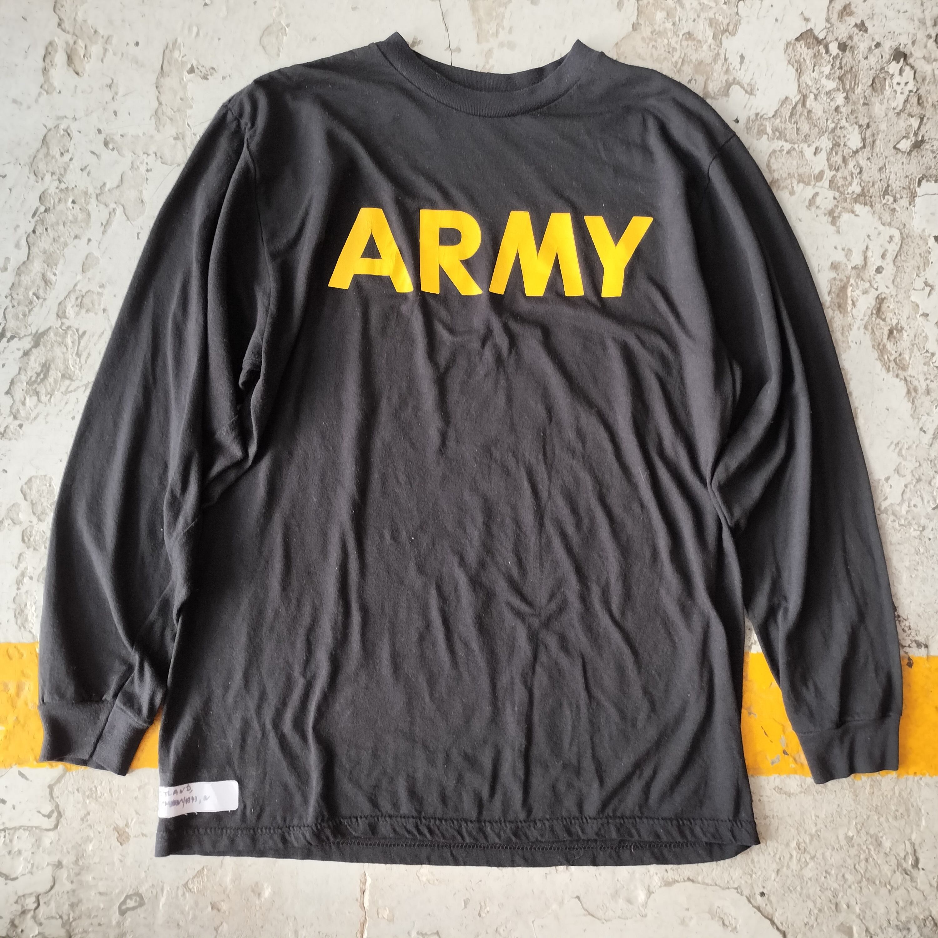 Used 長袖Tシャツ◆M 米軍放出品 APFU ARMY ロンT ブラック◆ヴィンテージ 古着 アメリカン