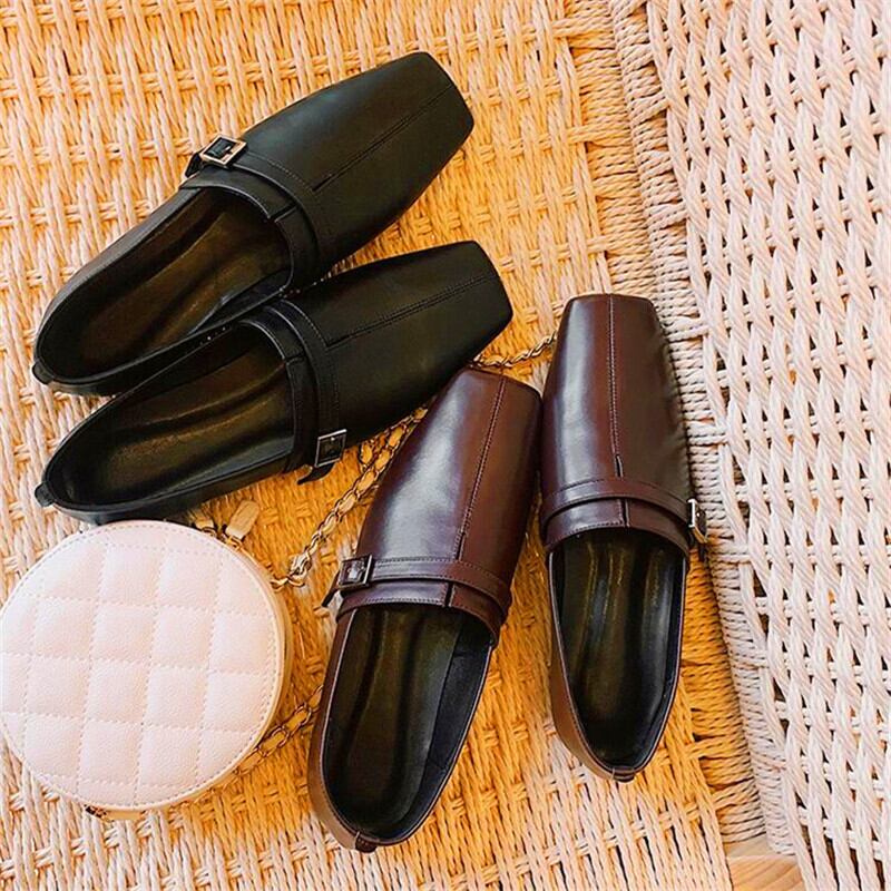 【新作】【送料無料】 フルレザースクエアトゥレディースフラットシューズブラックブラウンメタルバックルデコレーションレトロシングルシューズ春秋カジュアルシューズ 靴 スプリング 春物 オータム 秋物 スクウェア 10b362902046755