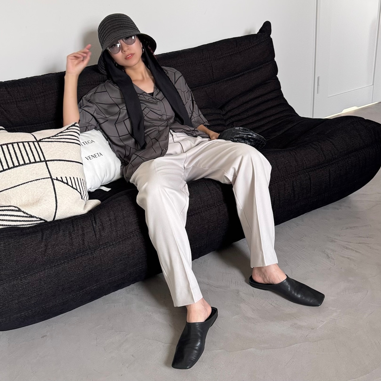 センタープレスストレートPT/エクリュ