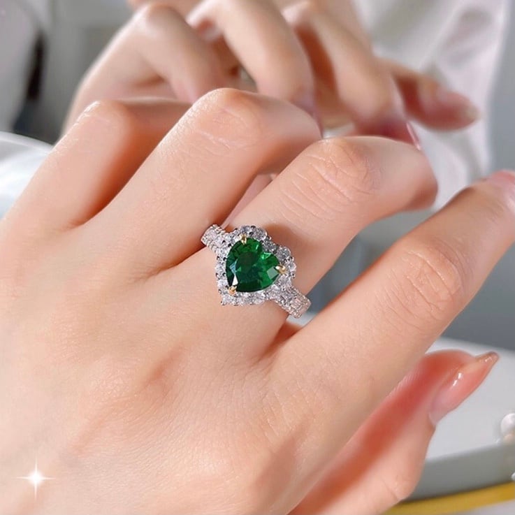 ハート 3カラット 人工エメラルド グリーン 緑色 高炭素ダイヤモンド