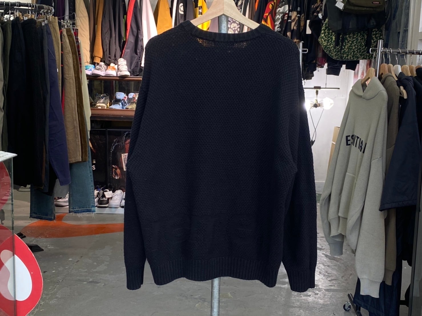 Supreme Textured Small Box Sweater BLACK XL 65385 | BRAND BUYERS OSAKA