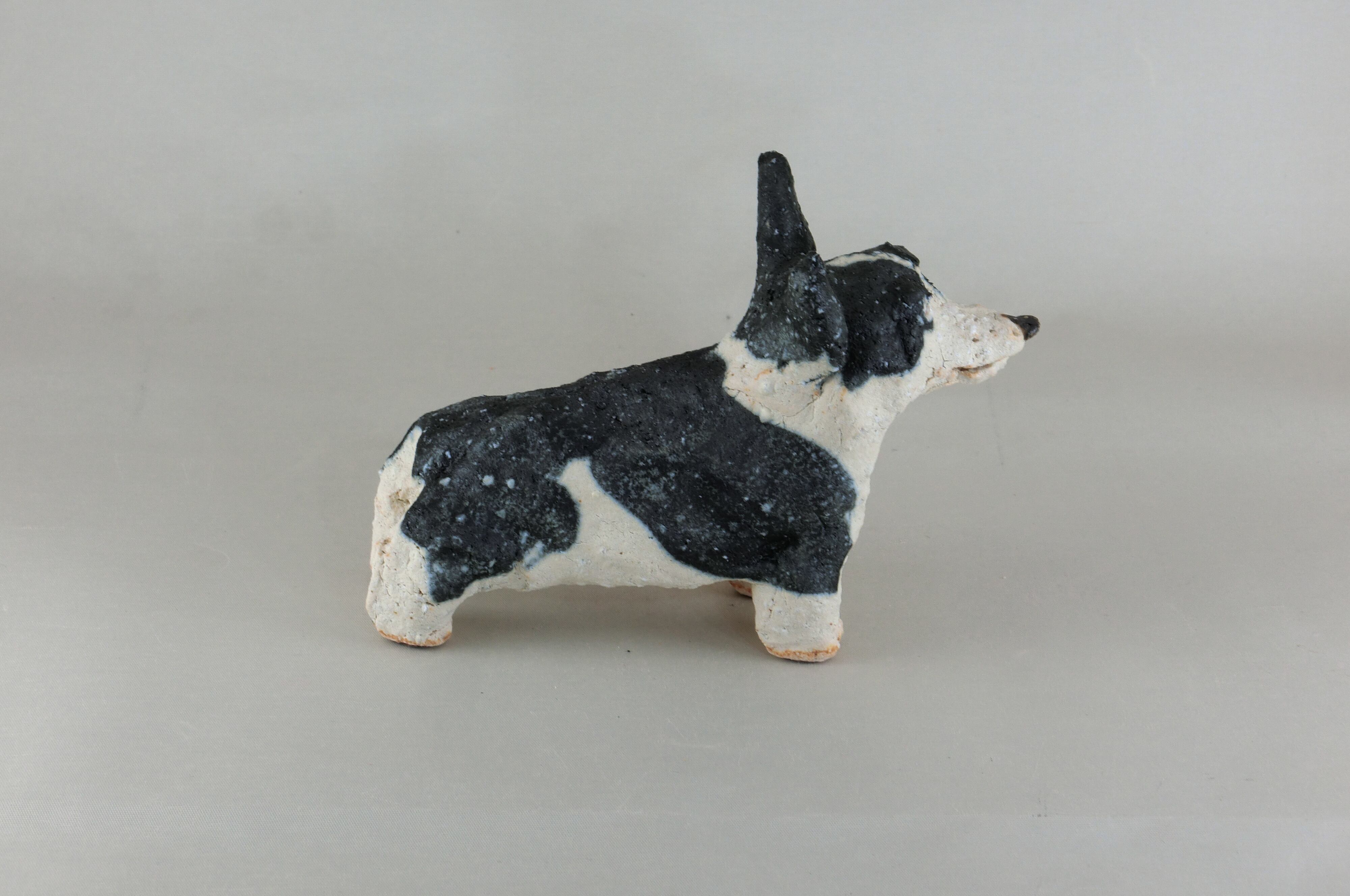 幸生窯　前川幸市作　犬　ウエルシュ・コーギーカーディガン