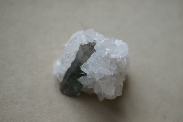 ブルガリア産クォーツ/カルサイト/クローライト Quartz/Calcite/Chlorite 1705