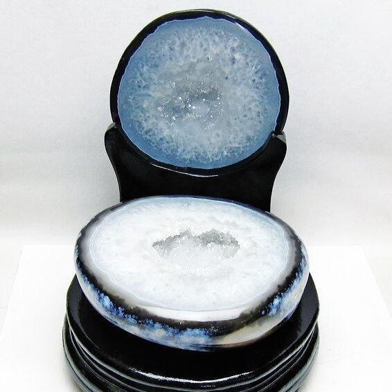 2.7Kg トレジャーメノウ アゲート ジオード 台座付属 一点物 175-1536