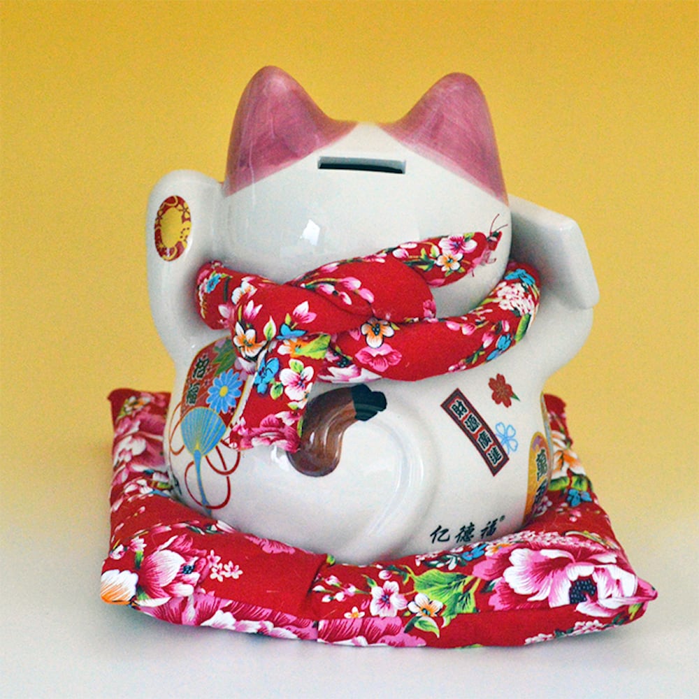 恋愛運祈願の猫の置物です Homedepot Dreamline Com