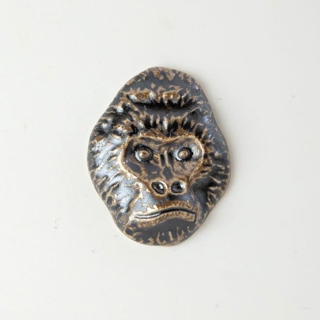 ゴリラ(♂) ブローチ