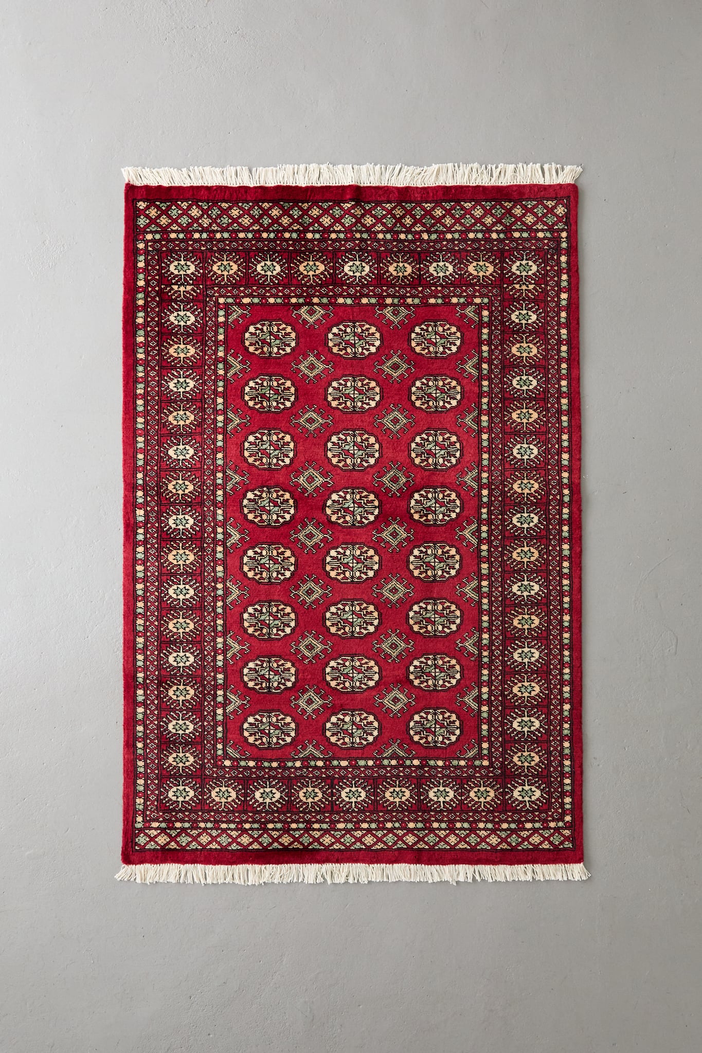 No.353 新品 トライバルラグ パキスタン絨毯 ブハラ ラホール産(190×122)レッド ブラック アイボリー グリーン