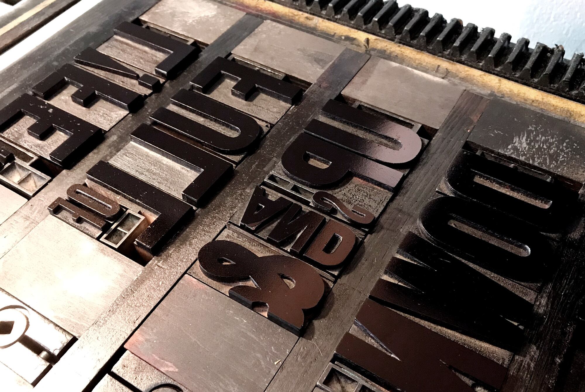 人生山凸あり谷凹あり | NINE LETTERPRESS