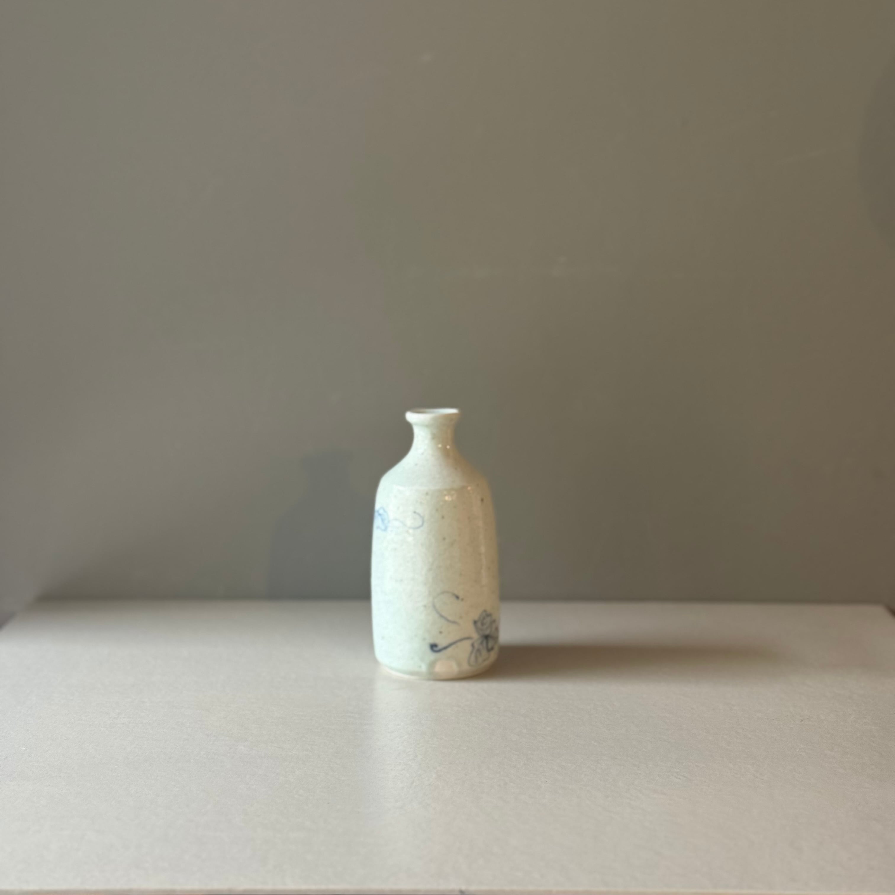 吉田崇昭 染付蔓文花器 | gallery 一白