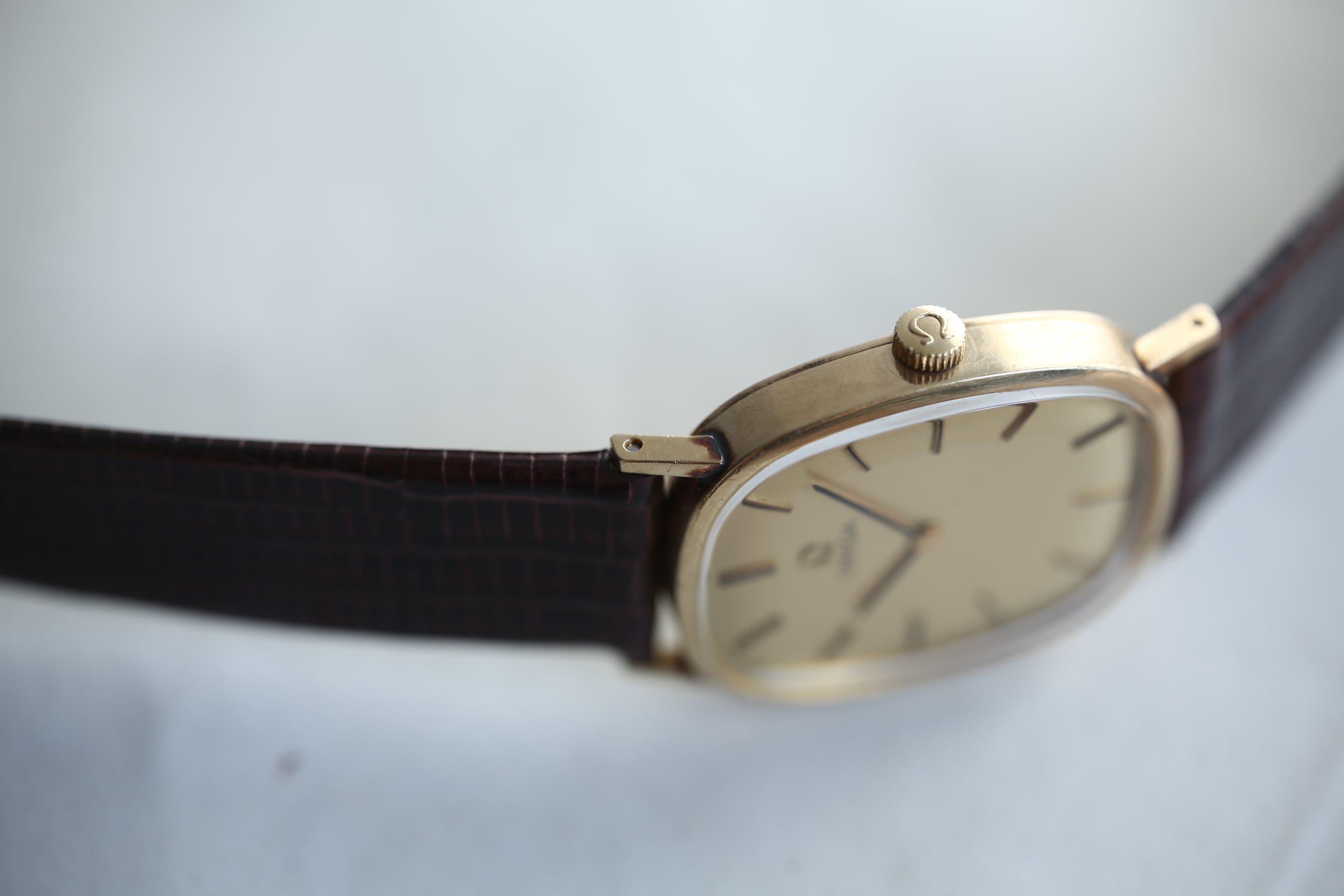 OMEGA】 1978年製 オメガ US仕様 ノンネーム オーバル バー