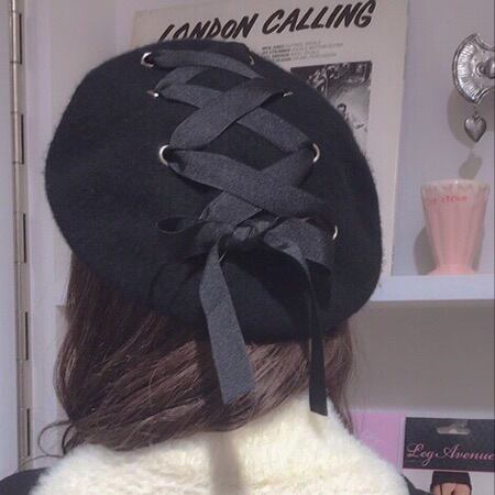 レースアップ ベレー帽　ゆめかわ・スピンズ・ワンスポ・バブルス・原宿系好き　黒　ブラック