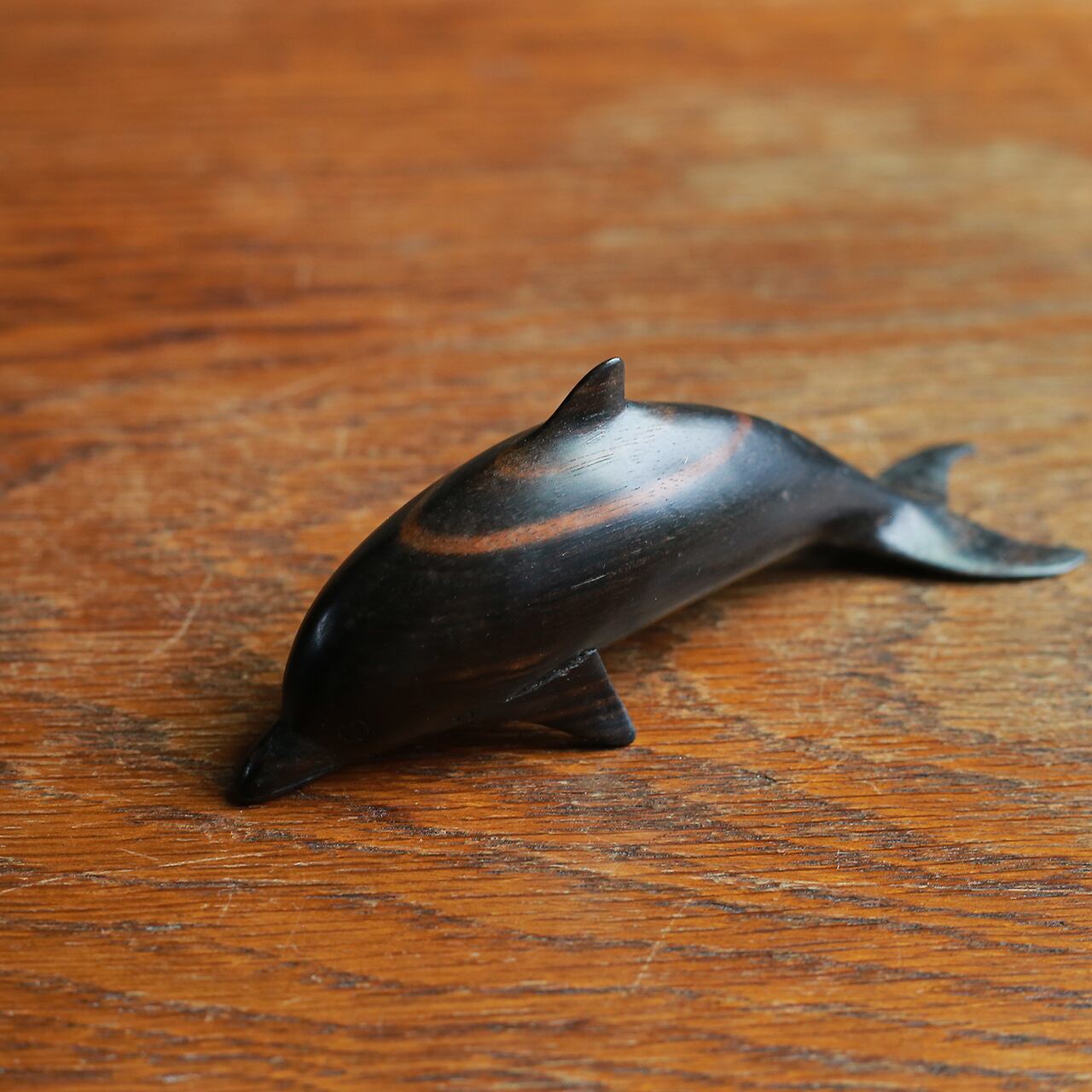 優雅に泳ぐ、木彫りのイルカ 5 | 木と、輝と。| 一点もの ヴィンテージ
