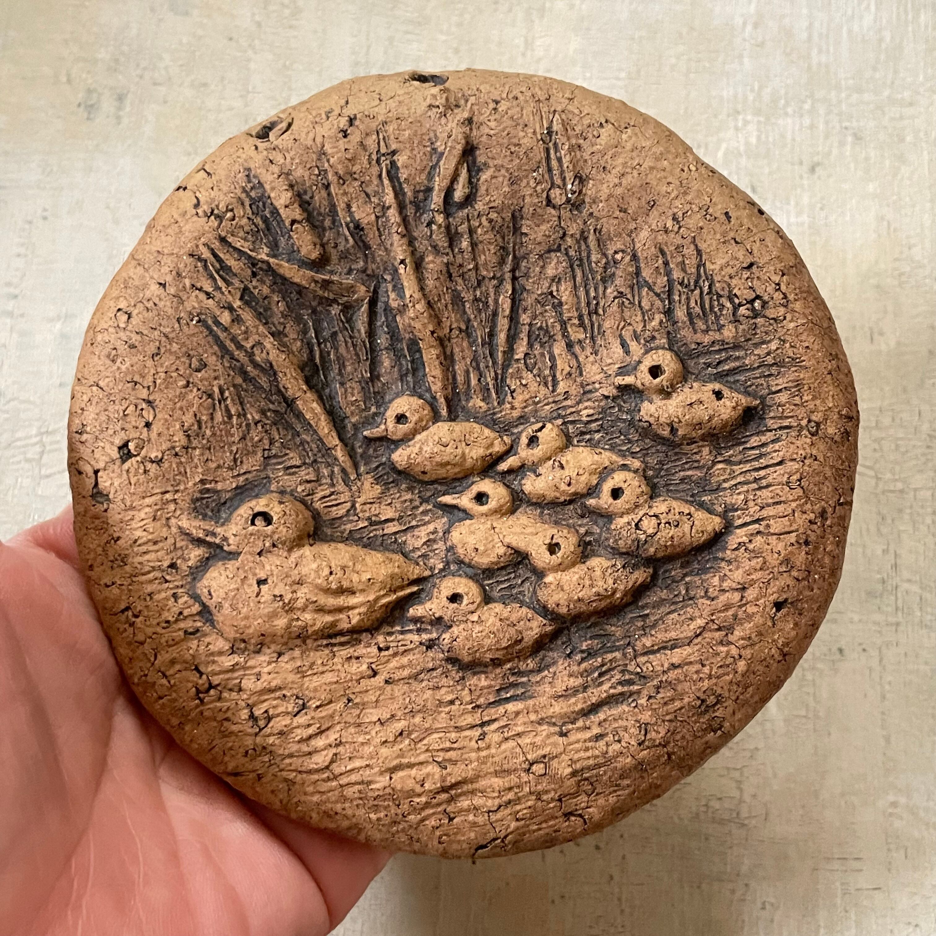 鳥の親子の壁飾り