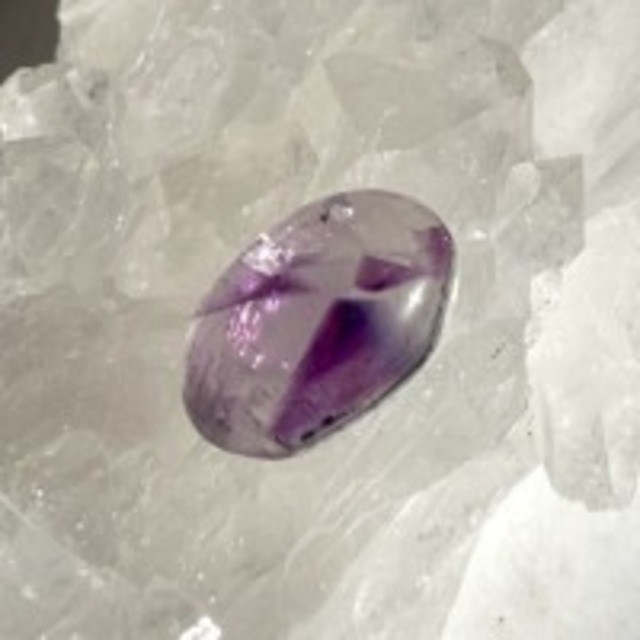 【SALE】【レア】【美石】トラピッチェ　アメジスト　ルース　5243