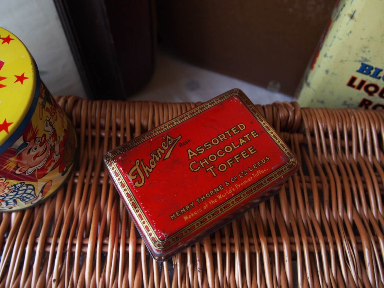 イギリスアンティーク　お菓子缶　トフィー缶