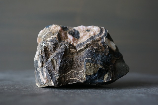 北海道産ロードクロサイト　Rhodochrosite 869