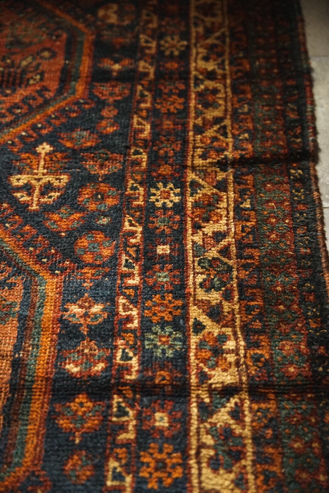 729 -Semi Antique Qashqai rug | 手織りのヴィンテージラグ専門店