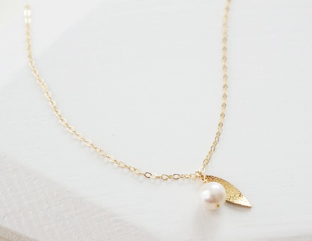 K14gf pearl leaf necklace