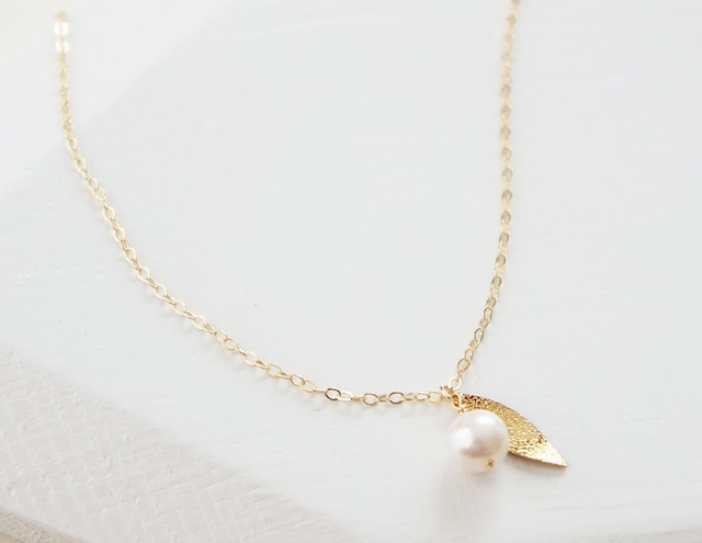 K14gf pearl leaf necklace