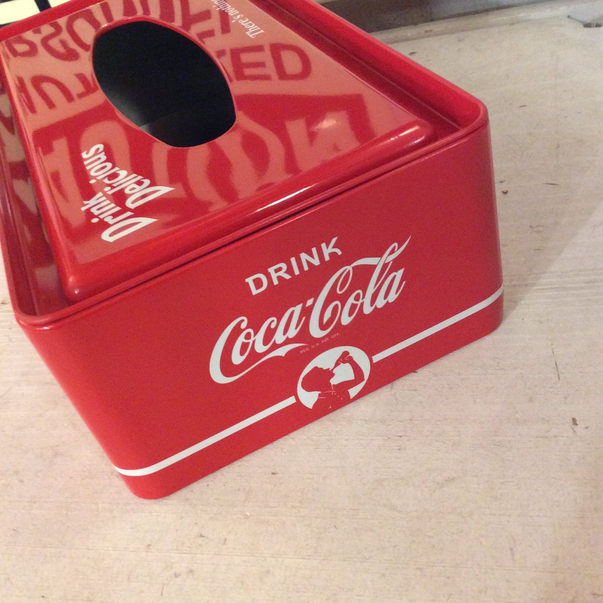 Coca-Cola TISSUE CASE コカ・コーラ ティッシュケース 雑貨株式会社