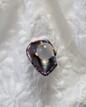 Thalatta pierced(Moon stone)