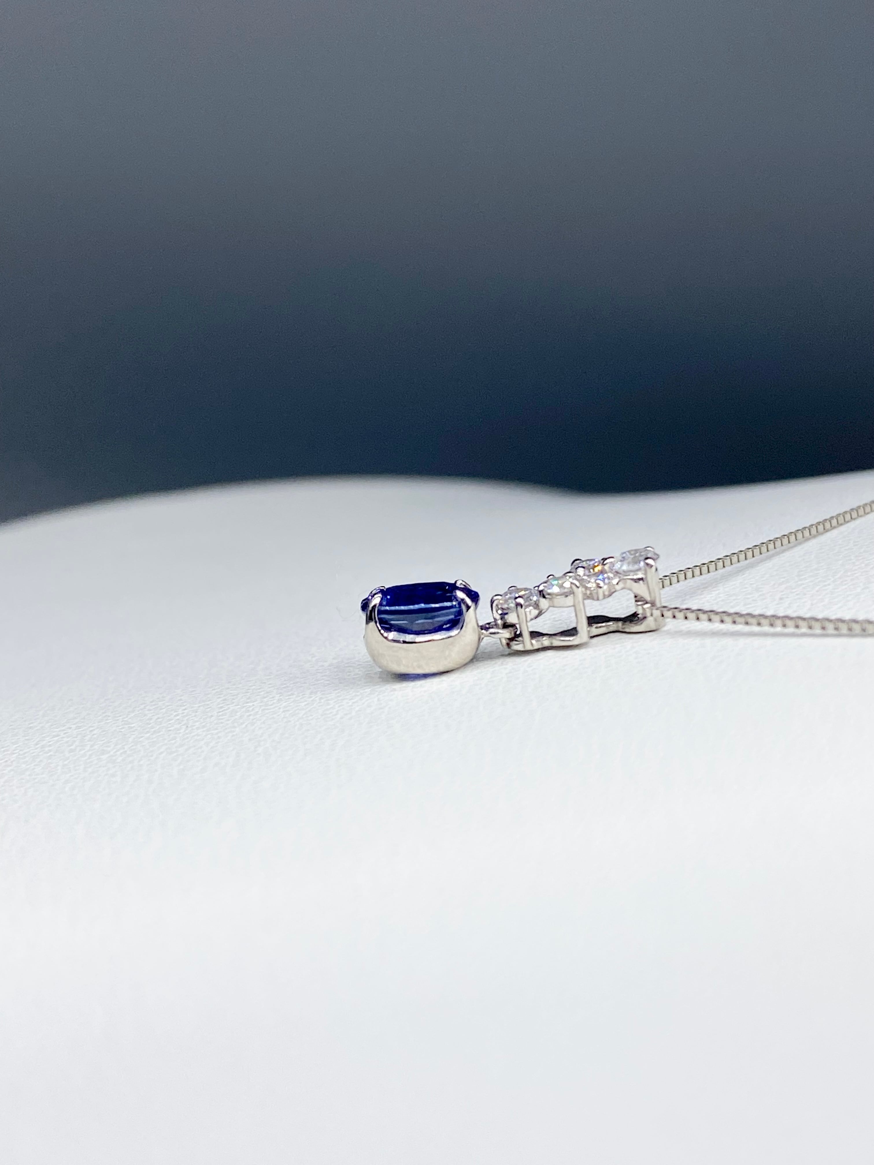 ロイヤルブルーサファイア 1.03ct / ダイヤモンド 0.18ct Pt900/850