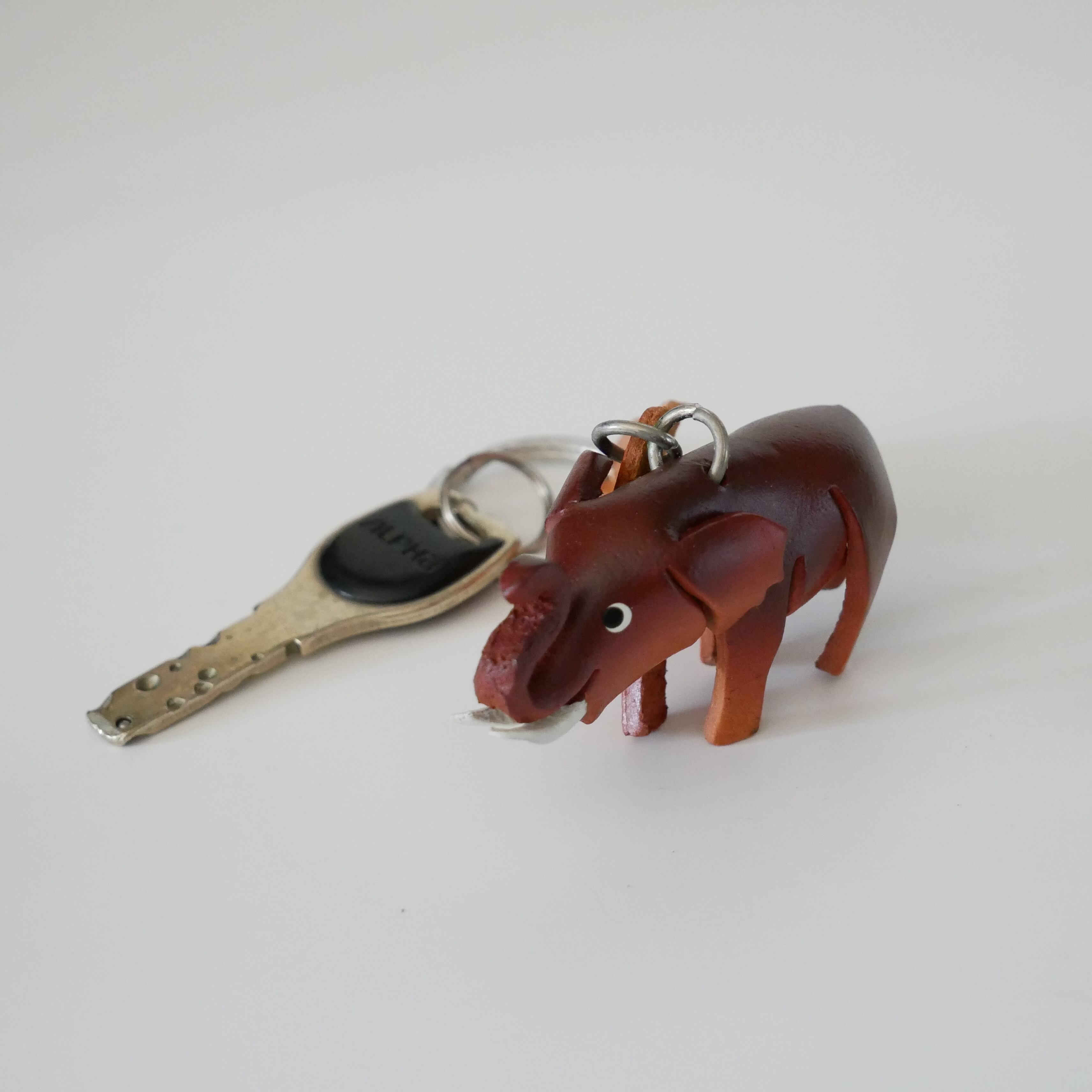 ゾウ レザーキーホルダー | サファリマーケット