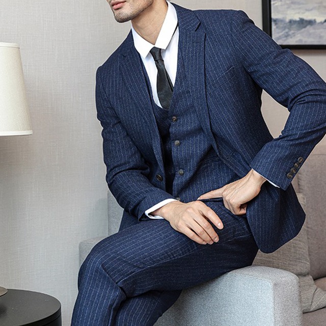 ストライプ柄シングルスリーピーススーツ　G017