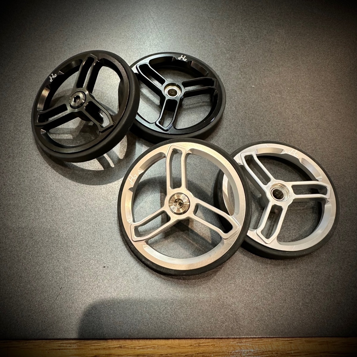 H&H EazyWheel （70㎜） | LORO ONLINE STORE