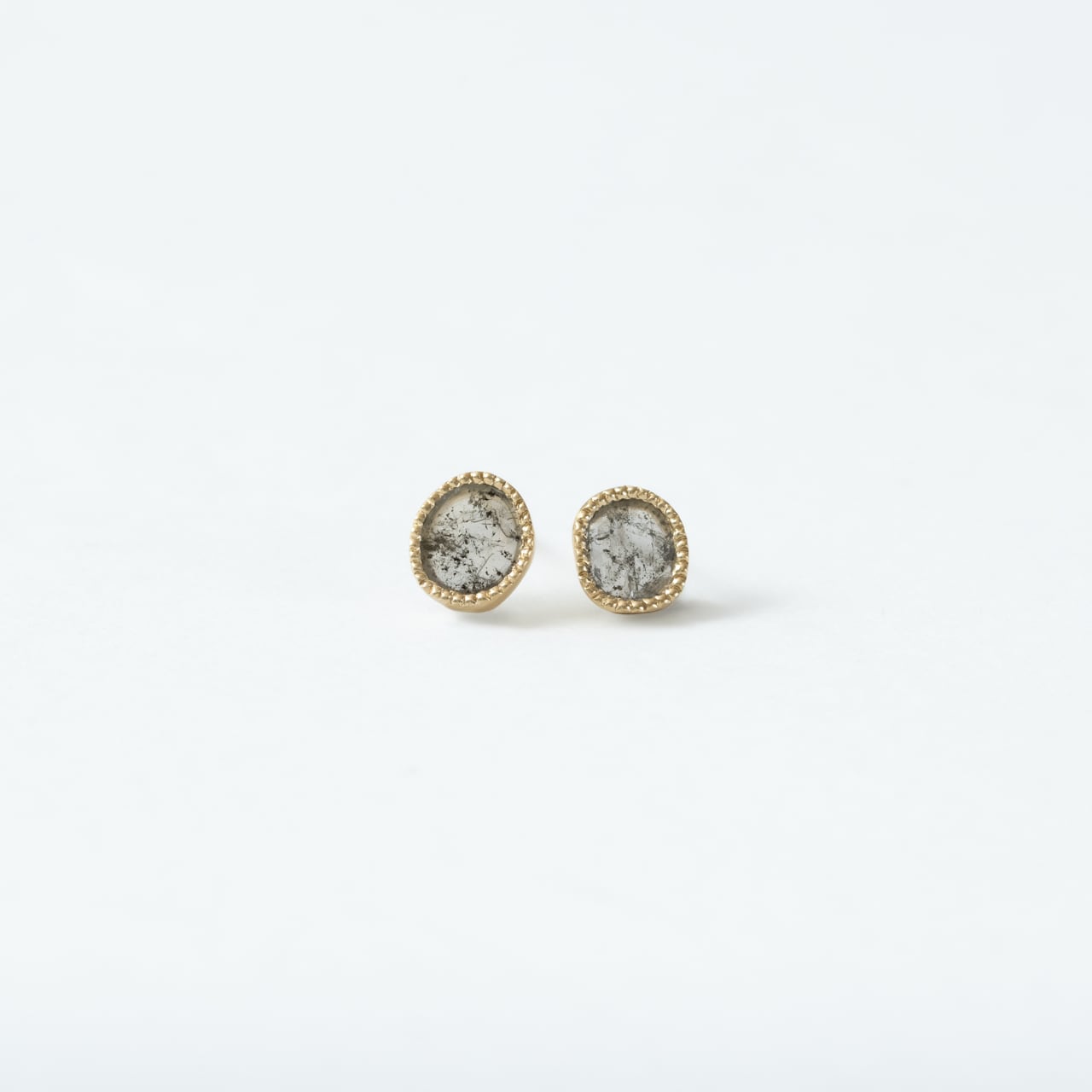 スライスダイヤモンドピアス