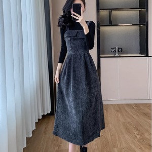 【送料無料】 ロングワンピ 2色 2点セット ジャンパースカート ひざ丈 ミモレ 長袖 ノースリーブ セットアイテム Aライン フレア プルオーバー ボタン 厚手生地 エレガント 可愛い 大人可愛い きれいめ シンプル カジュアル シック コンサバ 華やか 大人 上品 おしゃれ お洒落 レトロ 主役級 こなれ感 高見え 高級感 無地 冬 レディース 女性用 ママ 30代 40代 デート お出かけ 女子会 お呼ばれ 休日 お茶会 授業参観 着回し 普段使い ファッション 美脚 脚長 定番 着痩せ 垢抜け