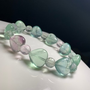 b151 ハート×カットフローライトブレスレット