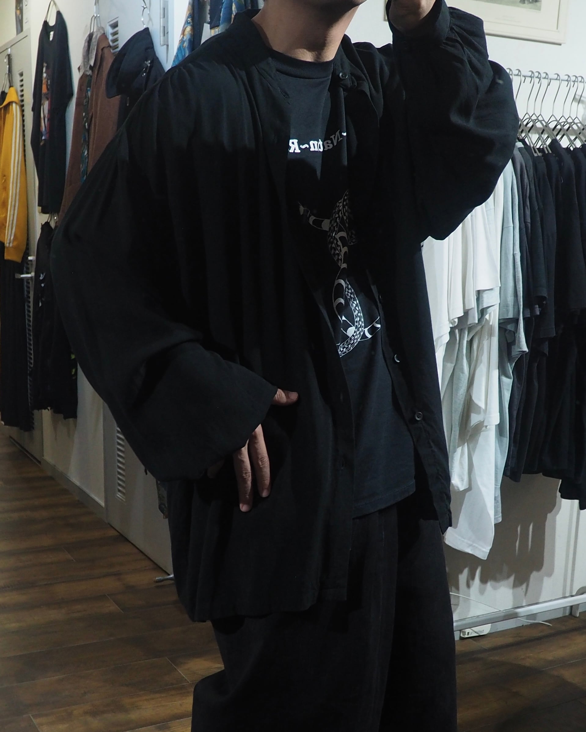 1980s " ANDROS - Special " Black Gather vintage Drape loose No collar Shirt (Made in Canada)