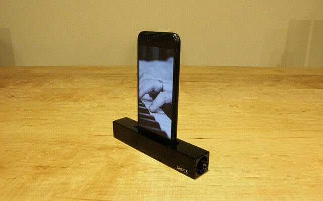 木製iPhone スティック スピーカー・ピアノブラック